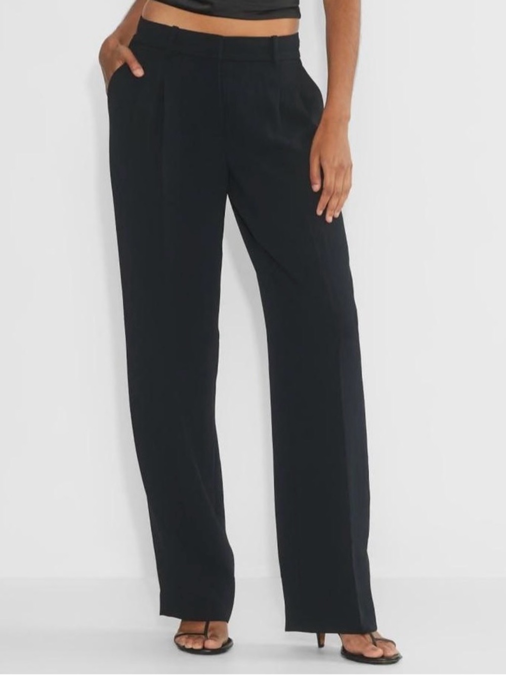 Aritzia Wilfred Effortless pants